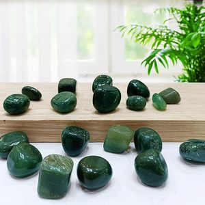 Cristales curativos semipreciosos naturales con piedras caídas de Jade verde pulido al por mayor para la fabricación y decoración de joyas - Product Image 4