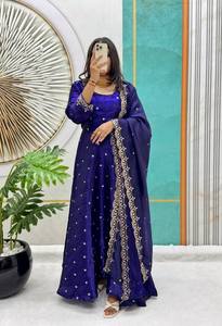 NUEVO LANZAMIENTO DE KURTA PENT DE DISEÑADOR CON DUPATTA, TELA DE ALGODÓN MUL PURO CON TRABAJO DE BORDADO PARA FIESTAS Y OPORTUNIDADES CASUALES - Product Image 4