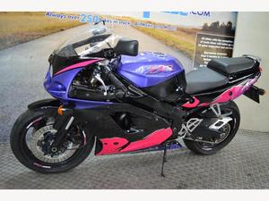 Mejor Precio al por Mayor, Motocicleta Deportiva Kawasaki ZXR750 del Reino Unido con Muy Poco Kilometraje, 1000cc, Usada, en Venta - Product Image 5