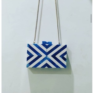 กระเป๋าคลัทช์สตรีสไตล์วินเทจเรซินสวยงามทันสมัยมีด้ามจับโลหะสำหรับชุดราตรีแฟชั่นในอินเดีย - Product Image 6