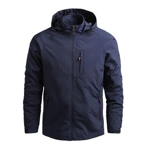 Veste softshell grande taille pour hommes coupe-vent de chasse et de sport d'extérieur avec logo personnalisé et fermeture éclair en polyester et en nylon teinté - Product Image 3