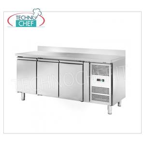 Équipement de réfrigération pour cuisine commerciale, modèle AKS3204TN à 3 portes, température réglable. -2/+8C 339 l Classe C ventilée avec protection anti-éclaboussures - Product Image 1