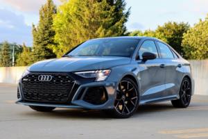 Audi RS 3 Sedan 2024 légèrement utilisée, en excellent état - Product Image 2