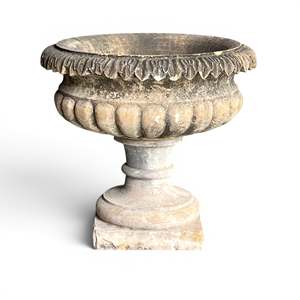 Urne décorative en pierre artisanale pour la décoration de la maison - Product Image 1