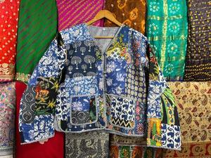 Robekaftan Hand-Dyed Hand-Loomed Organic Cotton Ikat Jacket Reversible Printed Fabric From India - Product Image 6