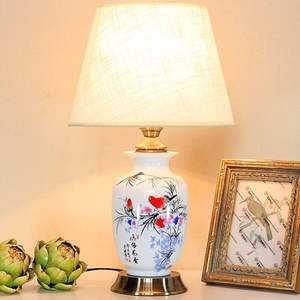 Diseño moderno Artes cósmicas Incrustación de hueso único Base de madera Azul Blanco Patrón en zigzag Lámpara de mesa a precios asequibles - Product Image 6