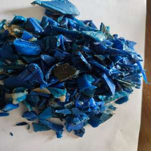 Hojuelas de Tambor Azules de HDPE a Granel, Residuos de Tambor Reciclados en Pacas, HDPE Reciclado Premium para Productos Plásticos y Uso Industrial - Product Image 2