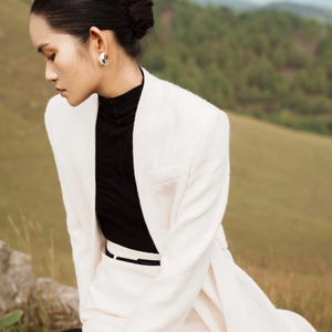 Offre Spéciale manteaux modestes NAAMAH manteaux faits à la main avec une ceinture Tweed laine vêtements en gros pour femmes emballage personnalisé fabriqué au Vietnam - Product Image 1