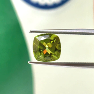 Pierre précieuse péridot naturelle taille coussin, olivine calibrée pour la fabrication de bijoux, de 3 mm à 10 mm, certifiée - Product Image 1