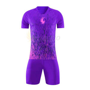 Uniforme de Fútbol Personalizado de Alta Calidad, 100% Poliéster, Color Morado, Venta al Por Mayor, Ropa Deportiva para Hombre, Jersey Sublimado - Product Image 1