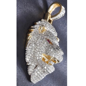 Pendentif en diamant Moissanite fantaisie en argent sterling 925 de style Hip Hop avec tête de lion et yeux de rubis pour tenue de fête - Product Image 2