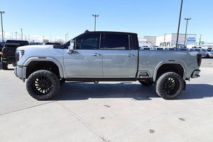 GMC Sierra 3500 HD Denali Ultimate 2024, Tracción en las Cuatro Ruedas, Cabina Doble, Faros LED, Neumáticos R20, Volante a la Izquierda, Camioneta - Product Image 3