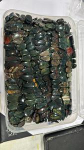 Pierres précieuses naturelles en hématite bleue, taillées en ovale et en coussin, hauteur 6 mm, provenance Australie, pour la création de bijoux uniques - Product Image 3