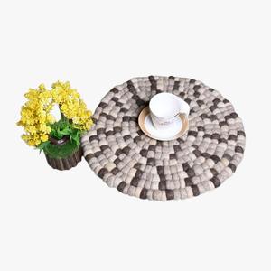 Ensemble de dessous de verre de boule de feutre de laine fait à la main de qualité supérieure - Product Image 2