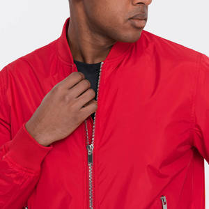 Chaqueta de bombardero ligera de último estilo 2025 nueva moda con decoración de bolsillo servicio OEM chaqueta de invierno al aire libre para hombres - Product Image 6