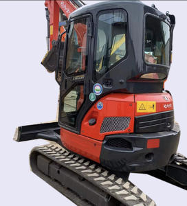 Excavadora usada Kubota U35 de 3.5 toneladas, modelo 2023, con pocas horas de uso, en buen estado, tipo mini excavadora sobre orugas. - Product Image 1