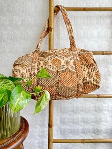 Sac fourre-tout matelassé en coton marron à motif floral estival, écologique, durable, robuste, pour le sport, le yoga, les courses, les week-ends, de luxe - Product Image 2