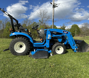Compre el Tractor de Jardín LS LL2300 Azul de Calidad, con Tracción en las 4 Ruedas, Transmisión por Engranajes, Tractor Multifuncional - Product Image 5