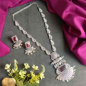 Grossiste indien Bijoux Antique Paon Chaîne Pendentif Cristal Rose Collier Ensemble Fausse Perle Goutte Jhumka Boucles D'oreilles Ensemble - Product Image 2