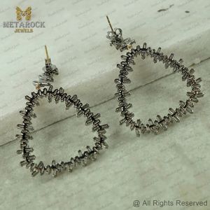 Pendientes de Diseño de Plata 925 Oxidada con Diamantes Baguette Naturales, Joyería Fina Hecha a Mano, Venta al por Mayor - Product Image 4