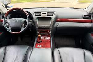 Lexus LS 460 2008 LIMPIO, Volante a la Izquierda - Product Image 4