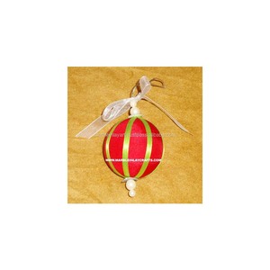 Boule rouge décorative de Noël utilisée comme artisanat indien pour la forme de boule en couleur rouge pour la fête de Noël - Product Image 1