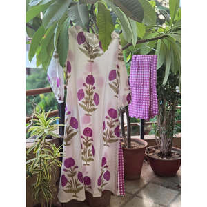 Ensemble Kurta Iris Poppy Scallop - Tenue bohème à manches trois-quarts pour le printemps et l'été - Product Image 2