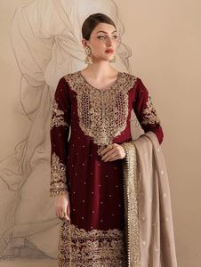 DESIGNER GEORGETTE VRAI MIROIR CODAGE SÉQUENCE BRODERIE TRAVAIL TOP SHARARA AVEC DUPATTA MAROON - Product Image 2