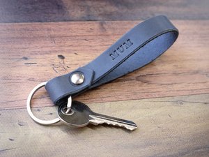 Llavero de cuero auténtico Crazy Horse con logotipo personalizado, llavero de coche vintage, llavero personalizado, soporte para llavero para hombres y mujeres, - Product Image 6