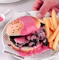 OEM accepteert lage prijs, gratis monster McKeith 1 KG Drakenfruit- en bessensaus, gebruikt voor gebakken kip en hamburgers