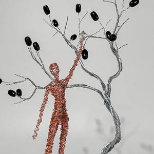 Figurine artistique moderne en métal Sculptures Motif abstrait unique pour la décoration de table de bureau à domicile Disponible en vrac - Product Image 4