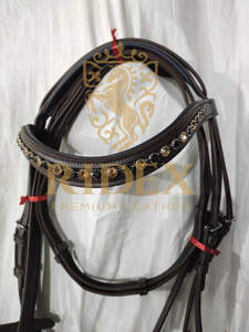 Adeefa ชุดเดรสหนังตอกแบบพรีเมี่ยม, ชุดเดรสกระโปรงหลังบังเหียนม้าประดับคริสตัลสีดำทอง - Product Image 5