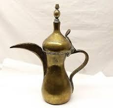 Nouvelle arrivée Y2023 corps entier arabe en relief 1.0 L corps en métal or blanc verre flacon à vide dellah - Product Image 5