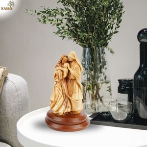 Escultura de la Sagrada Familia Tallada a Mano en Madera de Olivo, 27 cm, Figura Religiosa Cristiana, Ecológica, Estilo Único, Hecha a Mano - Product Image 6