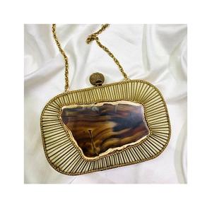 Pochette en résine de couleur avec un design lumineux pour femmes et filles à bas prix Fabrication indienne de qualité supérieure - Product Image 5