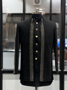 Traje Indo-Occidental de Alta Gama para Hombre con Pedrería, Sherwani Negro para Boda, Ropa de Novio India Personalizada al por Mayor, Elástico - Product Image 2