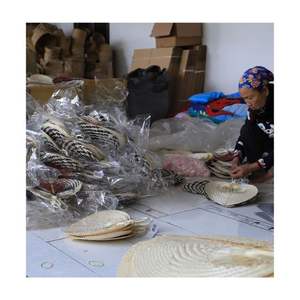 Vietnam Handle <b>Fans</b> <b>Mini</b> Raffia <b>Fan</b> Summer <b>Hand</b> Palm Leaf Fashion <b>Fans</b> <b>Mini</b> Handfan Traditional Design Product Made Home Decor - Product Image 2