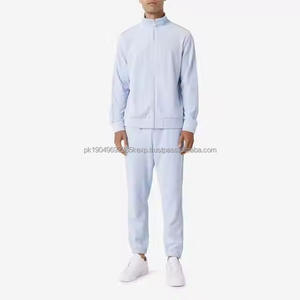 Conjunto Deportivo Personalizado Unisex de Dos Piezas con Sudadera con Capucha y Pantalones Deportivos de Peso Pesado para Hombre - Product Image 1