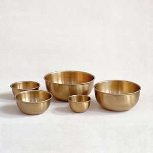 Cuenco de latón de estilo antiguo para servir ensaladas, aperitivos y postres con diferentes formas redondas, cuenco de latón para servir - Product Image 1