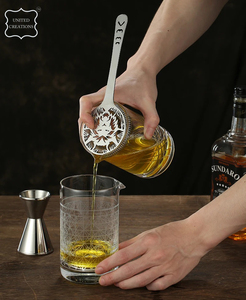ที่กรองบาร์สเตนเลสสตีลอุปกรณ์เชคเกอร์บาร์เทนเดอร์ทำจากโลหะแบบยั่งยืนอุปกรณ์สำหรับการทำค็อกเทลผสมโลโก้ตามสั่ง - Product Image 6