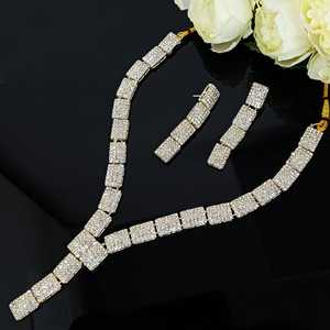 Fabricante indio clásico delicado cristal Rhinestone nupcial collar pendientes conjunto para mujer boda fiesta dama de honor regalo - Product Image 1