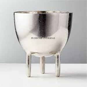 Exclusive Quality Metal Made Silver Color Finishing Shiny Polished Planter Home And Garden Decoration <b>Accessories</b> Supplies - Product Image 1