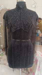 Poncho elegante hecho a mano con cuentas para ropa de fiesta, trajes de noche, Vestimenta de Festival y elegante accesorio de capas a la venta - Product Image 3