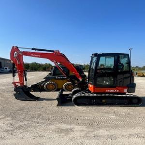 Compre Kubota Excavadora de orugas de entrega rápida Excavadora de orugas Rendimiento de alta calidad Precio asequible Calidad Premium - Product Image 1