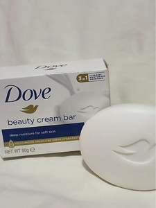 Lotion corporelle Dove à usage quotidien à prix avantageux avec formule hydratante. - Product Image 5