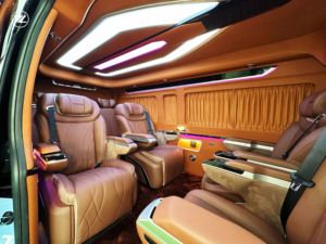 Per Juzheng Hiace, Van di Lusso a 9 Posti con Esterni <span class=keywords><strong>Blu</strong></span> e Neri, Interni in Pelle Marrone, Guida a Sinistra, per Esportazione - Product Image 2
