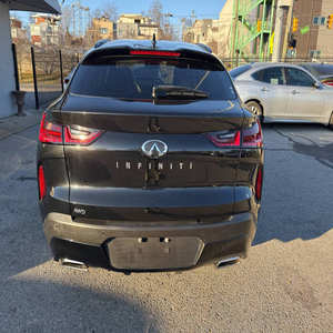 Infiniti QX55 2023 d'occasion en parfait état - Product Image 4