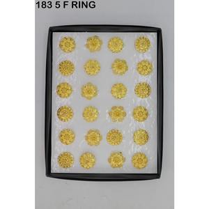 Vente en gros de bagues F Bague de caractère personnalisée de Dubaï Bagues de mode plaquées or mignonnes Bijoux personnalisés pour les filles présentes - Product Image 1