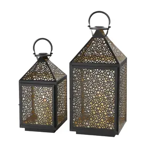 Rustic Iron Candle Lanterns Set 2 Gelembung Panel Pola Berlubang Menangani Loop Gaya Layak Dekoratif Lilin Lentera 2023