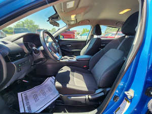 Nuevo Nissan Sentra-SV 2023 Estándar de Fábrica, Sedán de 4 Puertas - Product Image 2